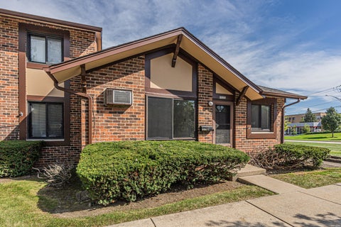 Tiny photo for 1S175 Winthrop Lane, Villa Park, IL 60181 (MLS # 12778613)