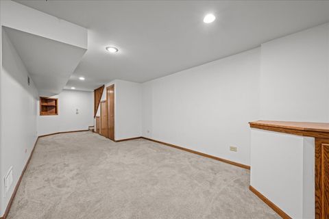 Tiny photo for 292 Cane Garden Circle, Aurora, IL 60504 (MLS # 12717345)