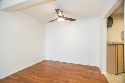 Tiny photo for 551 CARLYSLE Drive #2, Clarendon Hills, IL 60514 (MLS # 12510097)