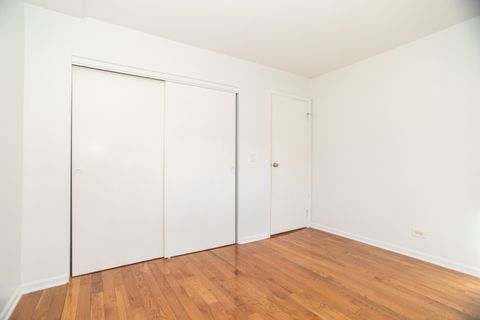 Tiny photo for 551 CARLYSLE Drive #2, Clarendon Hills, IL 60514 (MLS # 12510097)