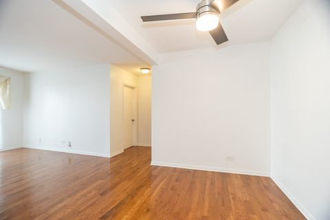 Tiny photo for 551 CARLYSLE Drive #2, Clarendon Hills, IL 60514 (MLS # 12510097)