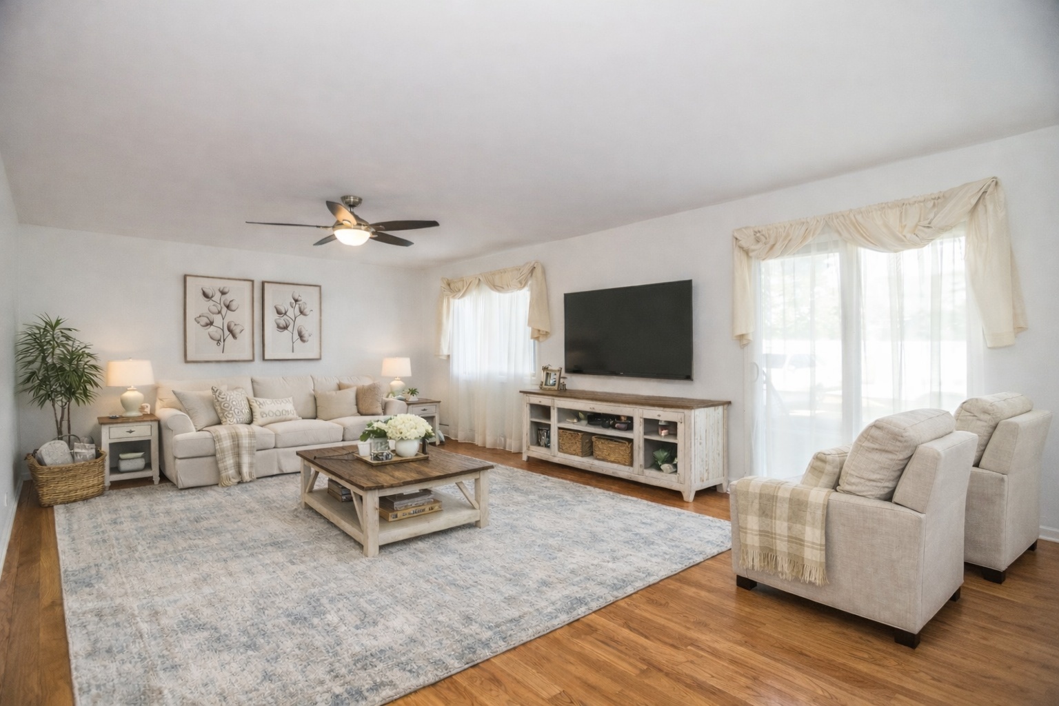 551 CARLYSLE Drive 2