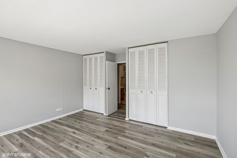 Tiny photo for 6171 N Sheridan Road #2404, Chicago, IL 60660 (MLS # 12564342)