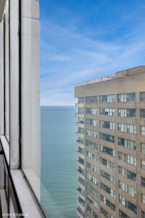 Tiny photo for 6171 N Sheridan Road #2404, Chicago, IL 60660 (MLS # 12564342)