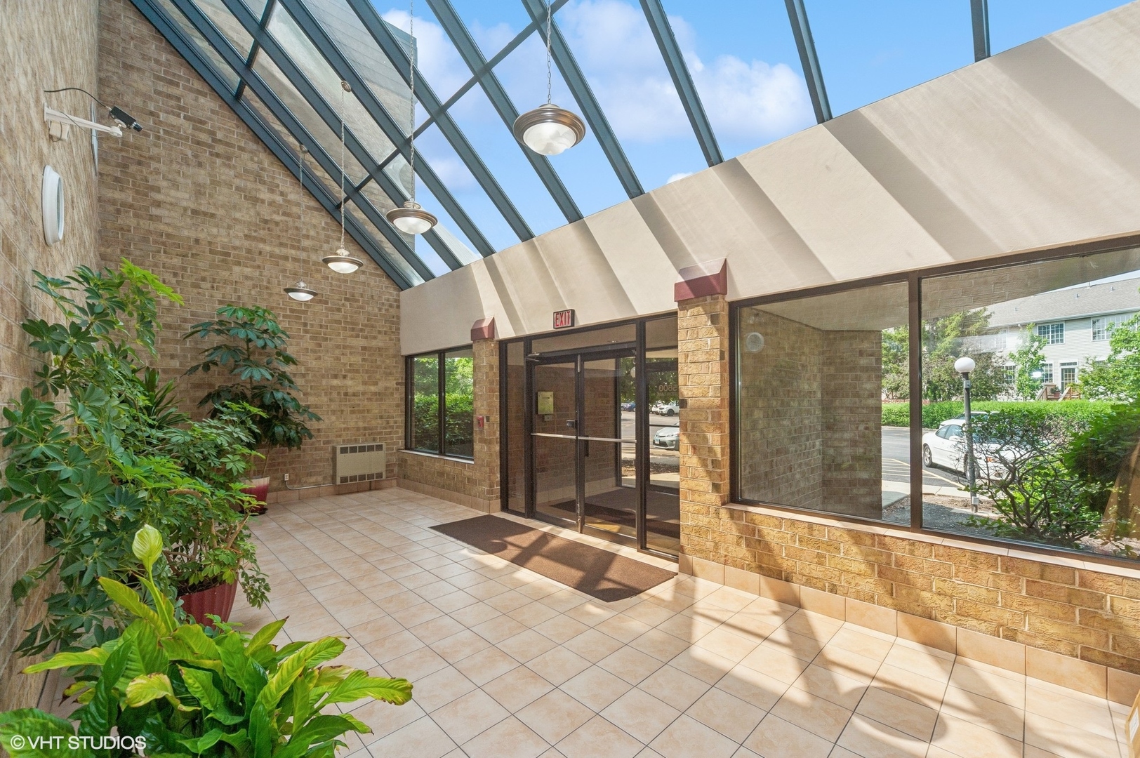 5600 ASTOR Lane 301
