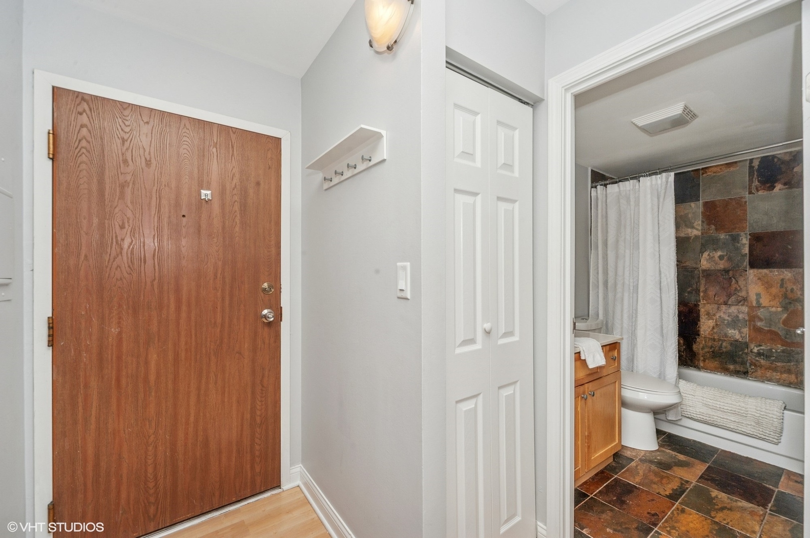5600 ASTOR Lane 301