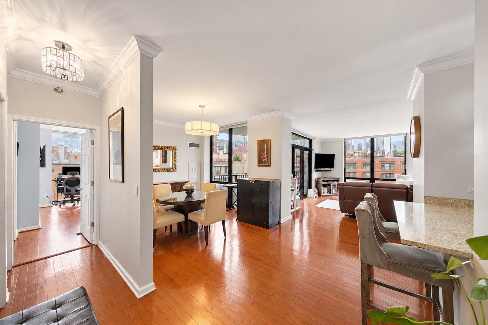 435 W Erie Street 801
