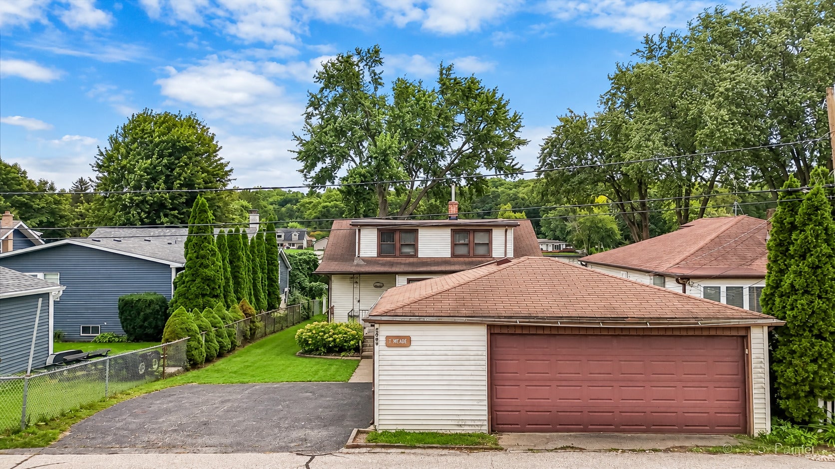 2409 Grove Lane
