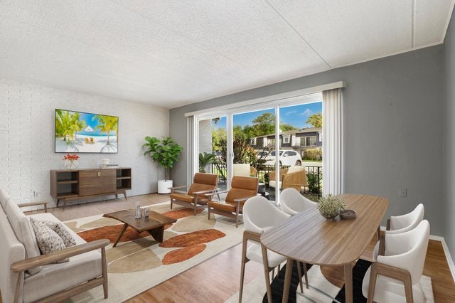 1133 Royal St George Drive 102