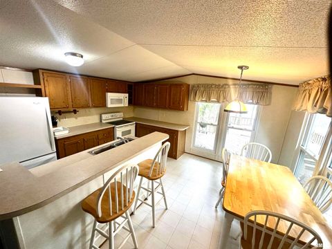 Tiny photo for 2030 Gierten Road, Centralia, IL 62801 (MLS # EB459205)