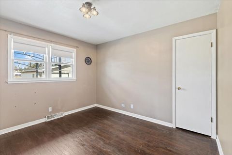 Tiny photo for 4804 Rose Street, Crystal Lake, IL 60014 (MLS # 12577735)