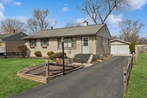 Photo of 4804 Rose Street, Crystal Lake, IL 60014 (MLS # 12577735)