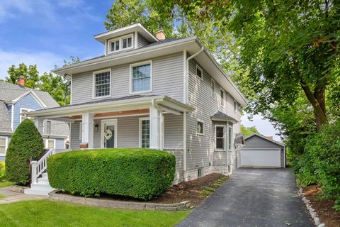 315 W Oak Avenue Wheaton IL 60187