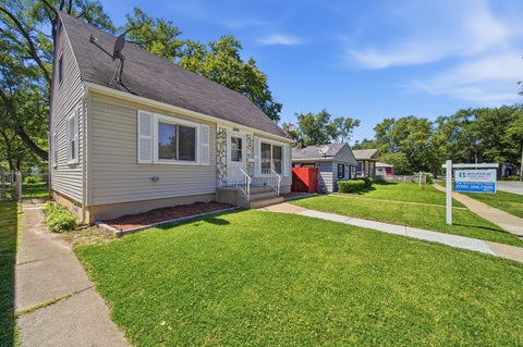 Tiny photo for 16820 S crane Avenue, Hazel Crest, IL 60429 (MLS # 12658401)