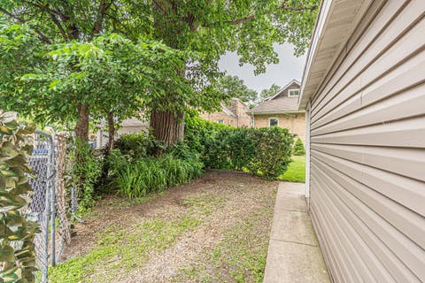 Tiny photo for 5830 N NAGLE Avenue, Chicago, IL 60646 (MLS # 12698656)