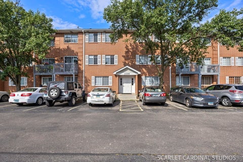 Photo of 1344 S Lorraine Road #F, Wheaton, IL 60189 (MLS # 12749727)