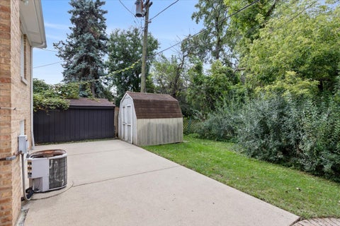 Tiny photo for 5768 N Lacey Avenue, Chicago, IL 60646 (MLS # 12762848)