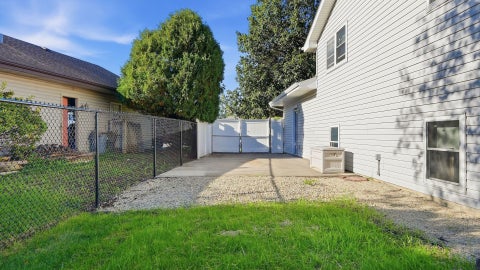 Tiny photo for 717 Lake Court, New Lenox, IL 60451 (MLS # 12776275)
