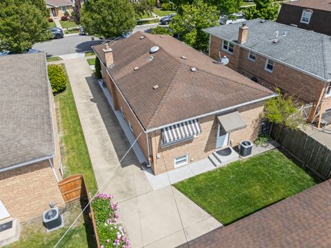 Tiny photo for 7728 Natchez Avenue, Burbank, IL 60459 (MLS # 12491730)