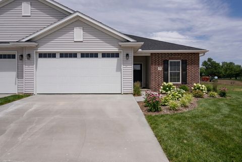 Photo of 34 FRANK Court, Leclaire, IA 52753 (MLS # 12665980)