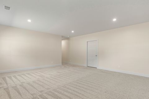 Tiny photo for 34 FRANK Court, Leclaire, IA 52753 (MLS # 12665980)
