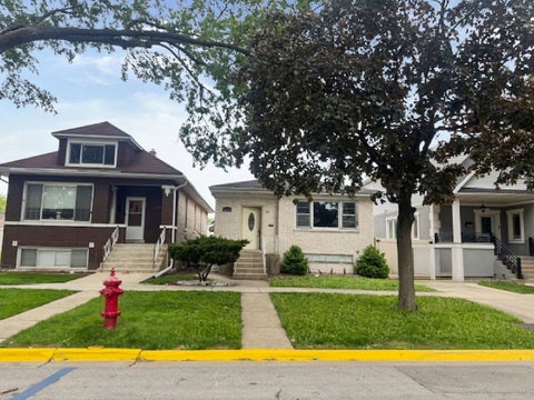 Photo of 3618 1/2 Gunderson Avenue, Berwyn, IL 60402 (MLS # 12658442)