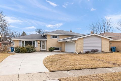 543 N Plamondon Drive Addison IL 60101