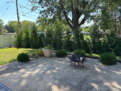 Tiny photo for 547 Hemlock Lane, Bradley, IL 60915 (MLS # 12442026)