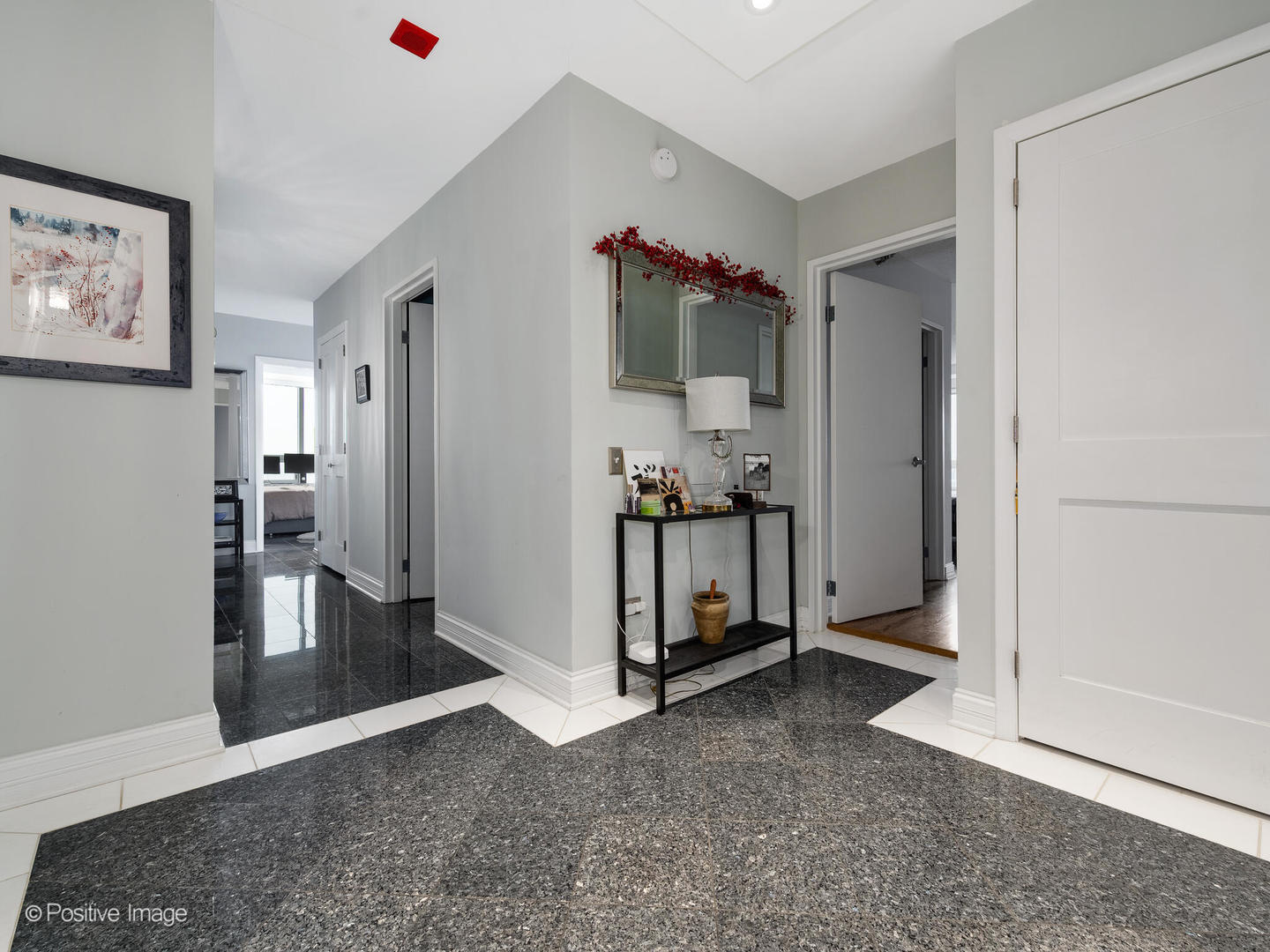 512 N MCCLURG Court 5407