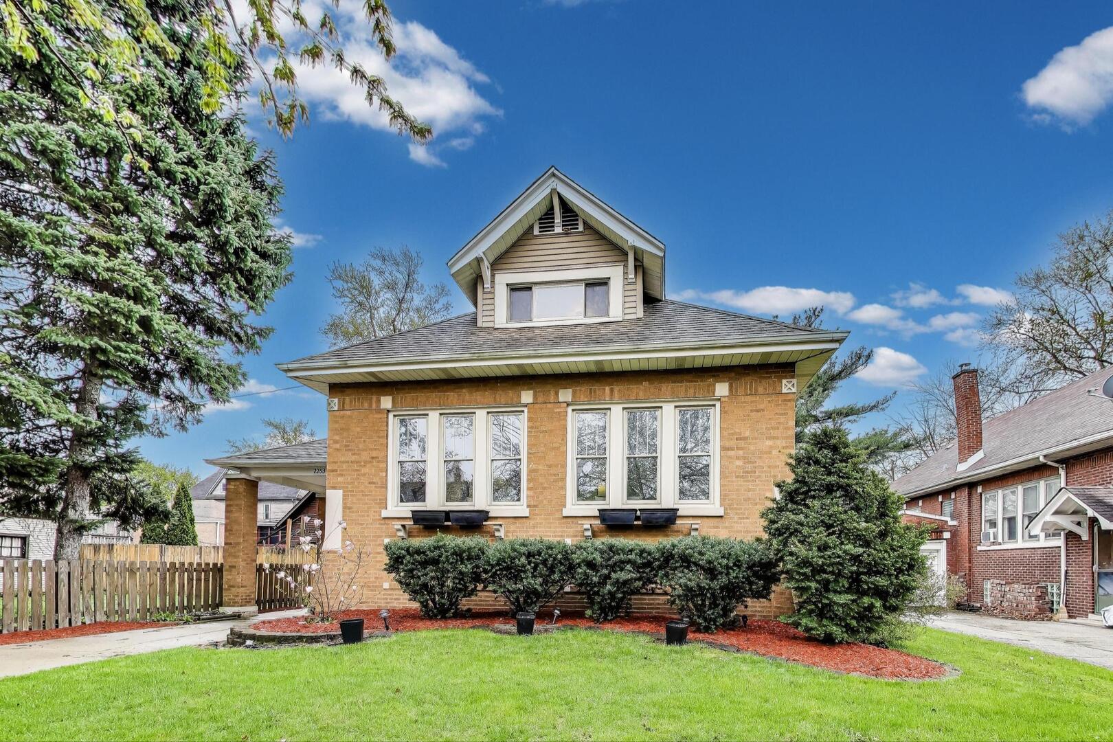 2253 W 110th Place
