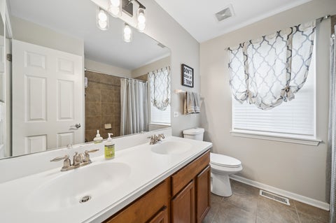 Tiny photo for 1133 Verona Ridge Drive, Aurora, IL 60506 (MLS # 12660460)