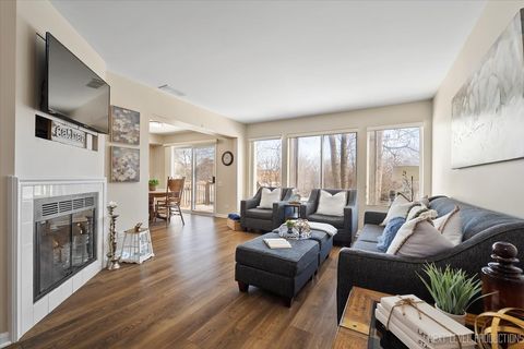 Tiny photo for 103 Locksley Drive, Streamwood, IL 60107 (MLS # 12557911)