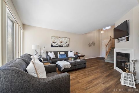 Tiny photo for 103 Locksley Drive, Streamwood, IL 60107 (MLS # 12557911)