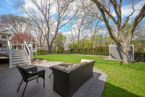 Tiny photo for 610 W Noyes Street, Arlington Heights, IL 60005 (MLS # 12589407)