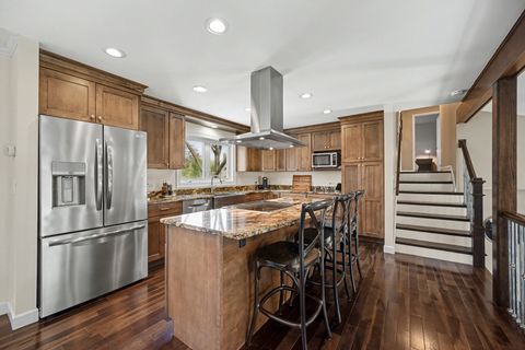 Tiny photo for 610 W Noyes Street, Arlington Heights, IL 60005 (MLS # 12589407)