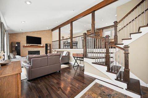 Tiny photo for 610 W Noyes Street, Arlington Heights, IL 60005 (MLS # 12589407)