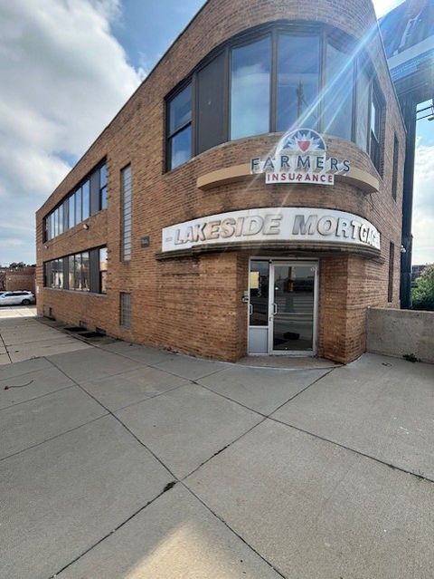 3025 N Western Avenue 2 Chicago IL 60618