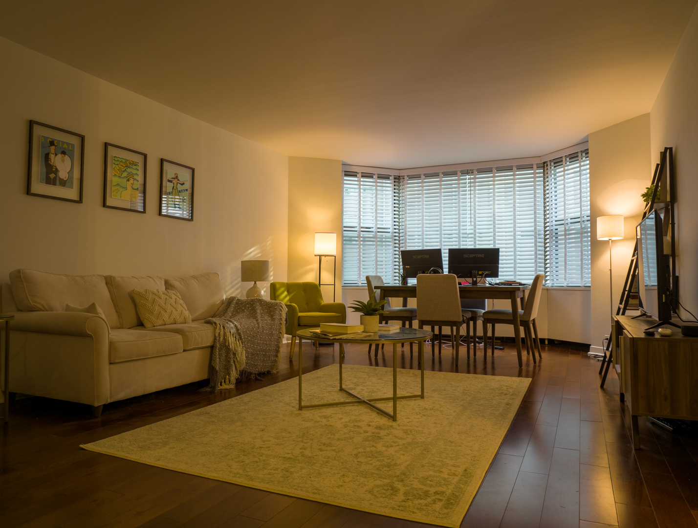 535 N MICHIGAN Avenue 303
