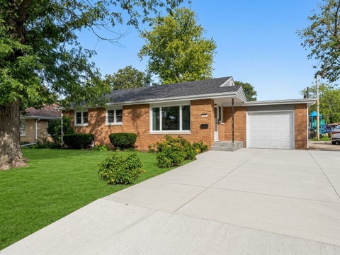 Tiny photo for 448 Dennis Avenue, Bradley, IL 60915 (MLS # 12773252)