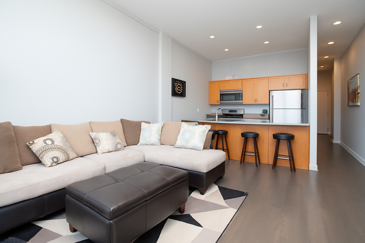 1540 W Fullerton Avenue 405