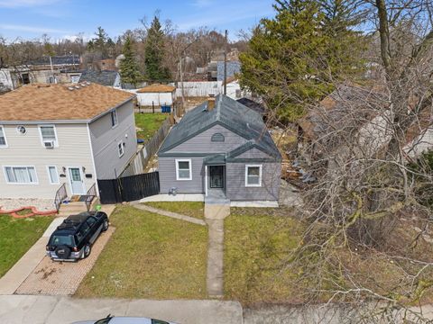 Tiny photo for 107 E 149th Street, Harvey, IL 60426 (MLS # 12602396)