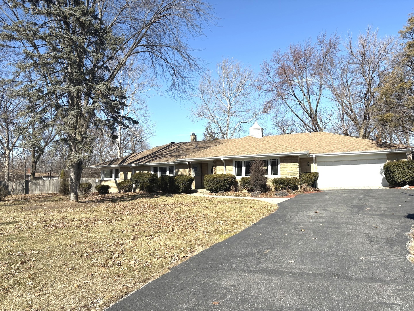 17w120 Woodland Avenue