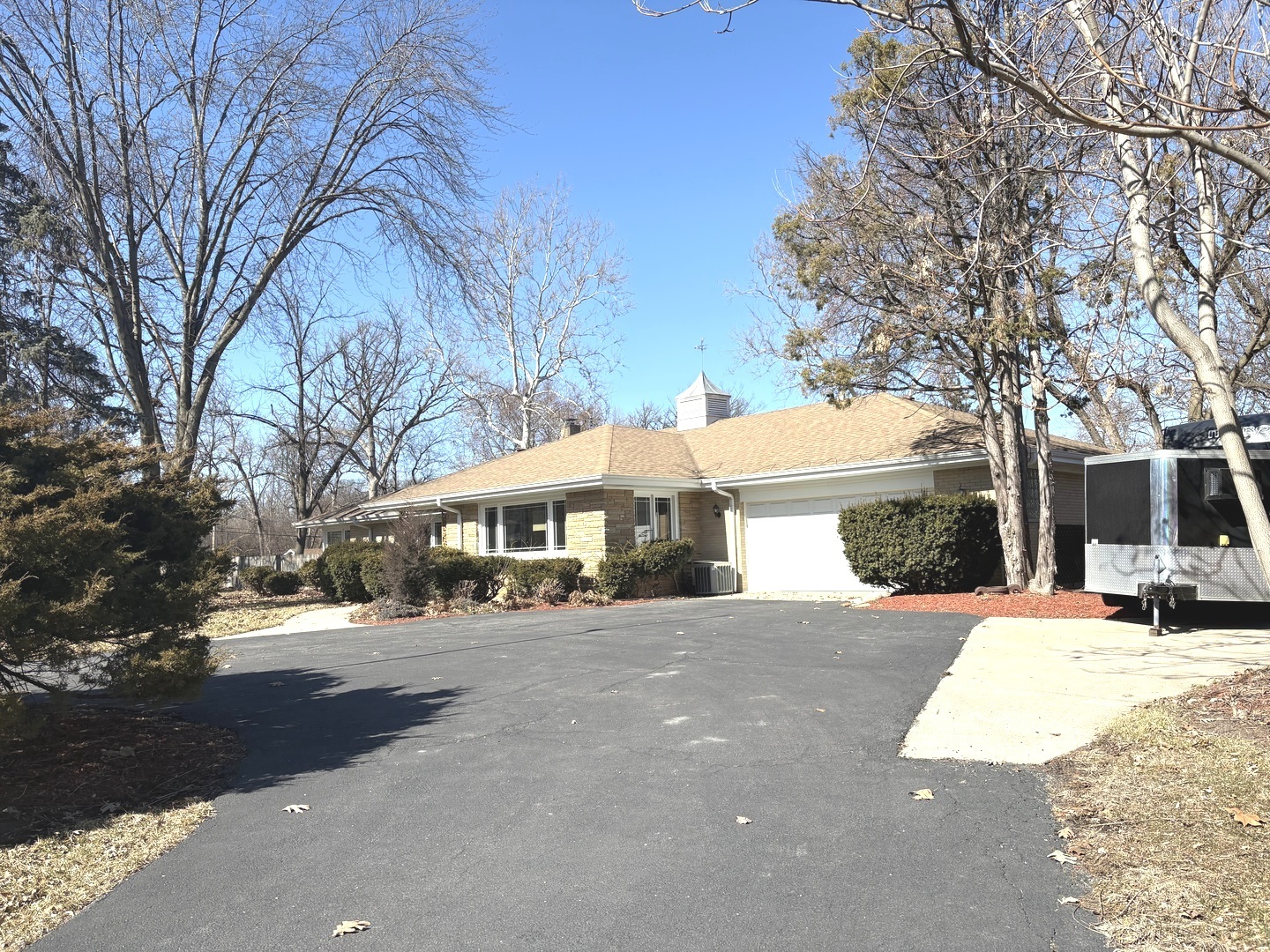 17w120 Woodland Avenue