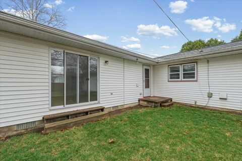 Tiny photo for 1419 Cambridge Drive, Champaign, IL 61821 (MLS # 12585772)