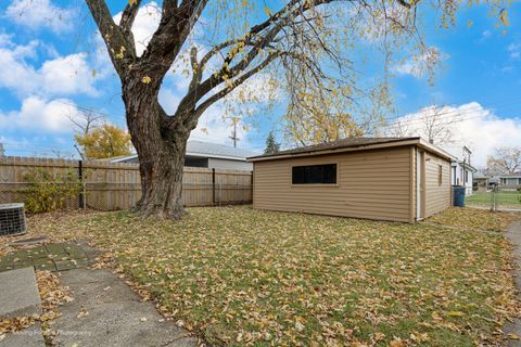 A home in Calumet Park