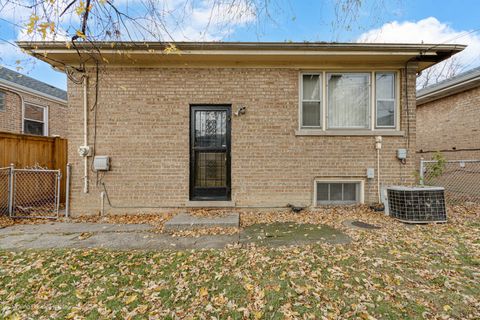 A home in Calumet Park