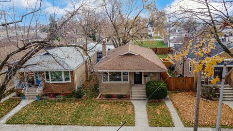 A home in Calumet Park