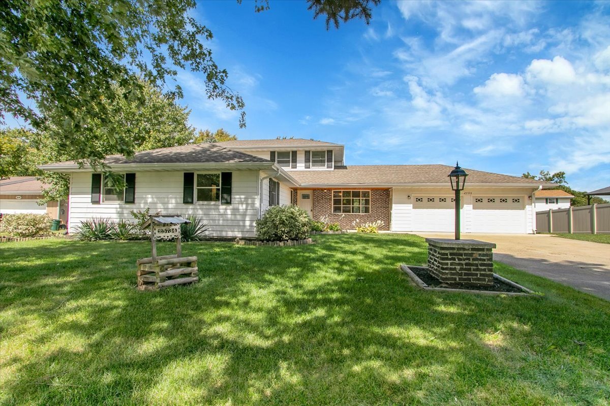 25734 W Hickory Court