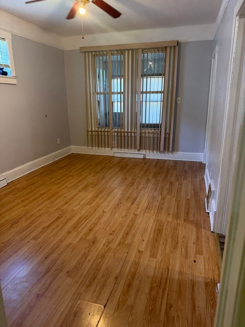Tiny photo for 13932 S Chippewa Avenue, Burnham, IL 60633 (MLS # 12704868)