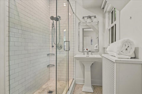 Tiny photo for 605 Arbor Vitae Road, Winnetka, IL 60093 (MLS # 12680669)